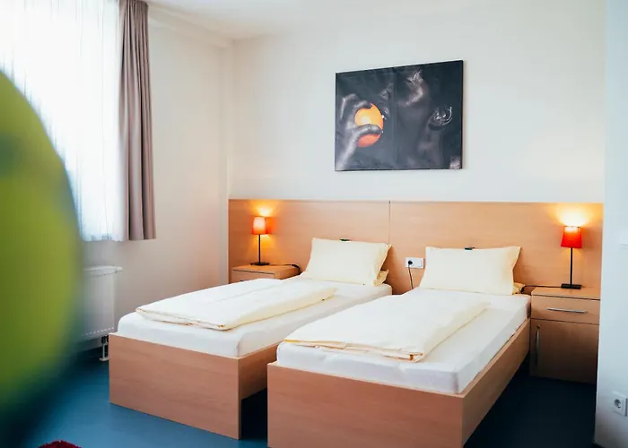 מלון Business & Conference Großwallstadt