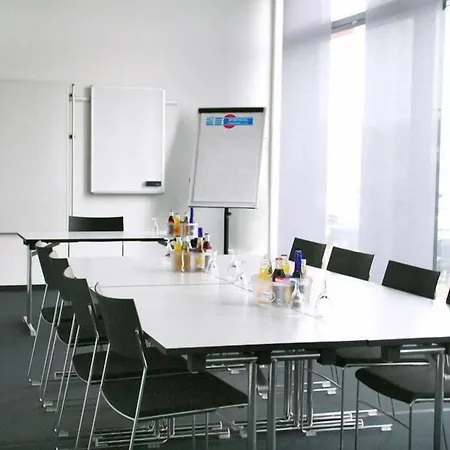Business & Conference Sporthotel Grosswallstadt 3*